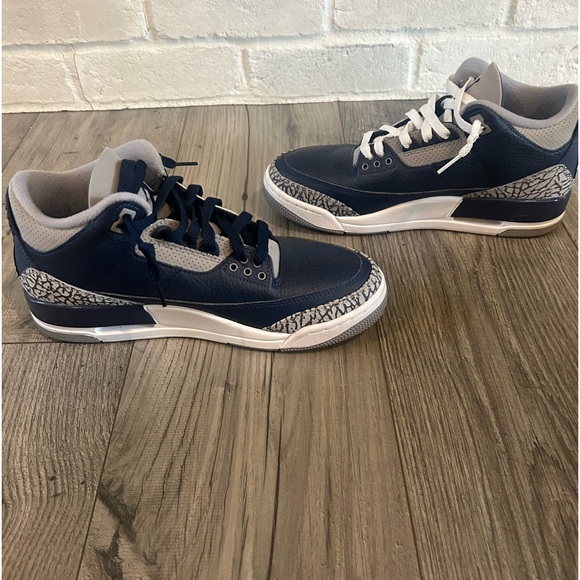 Jordan 3 Retro ‘Georgetown’ - Picture 2 of 6